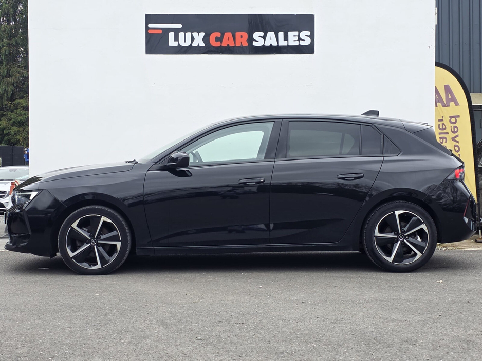 2024 Opel Astra - image 4