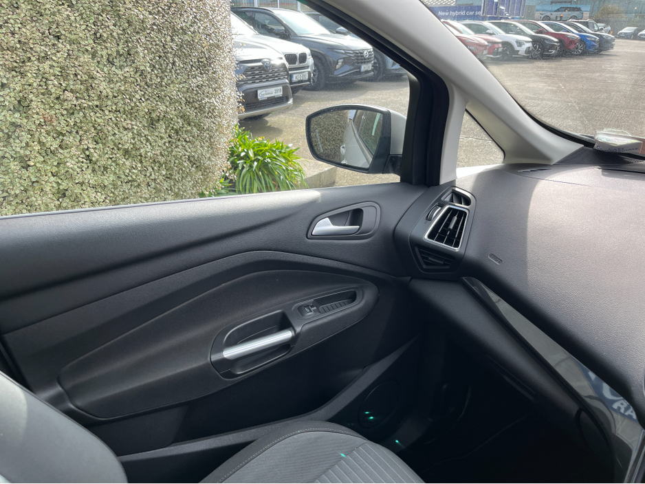 2019 Ford Grand C-Max - image 19