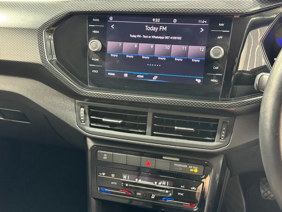 2023 Volkswagen T-Cross - image 18