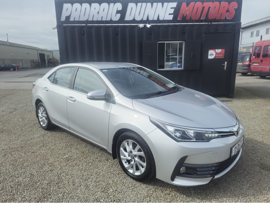 2017 Toyota Corolla - image 2