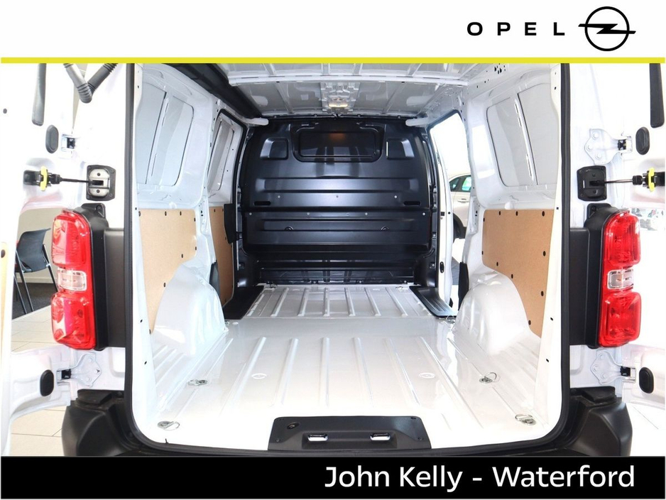 2026 Opel Vivaro - image 4