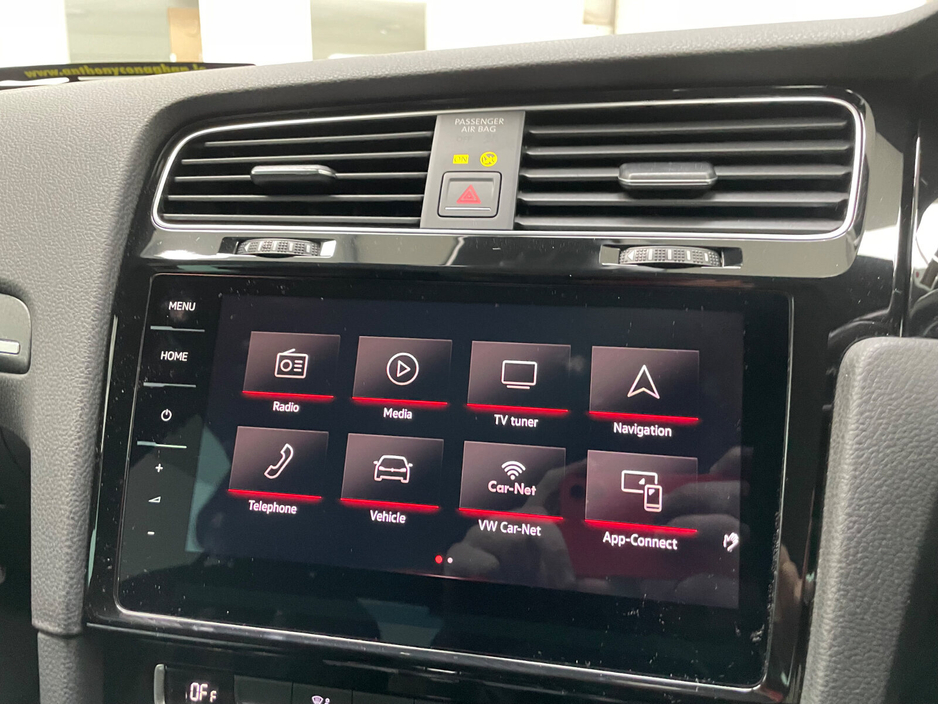 2019 Volkswagen Golf - image 25