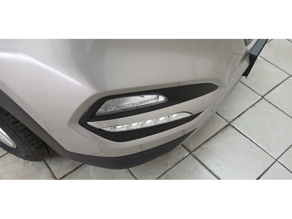 2017 Hyundai Tucson - image 12