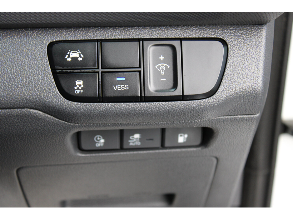 2017 Hyundai Ioniq - image 26