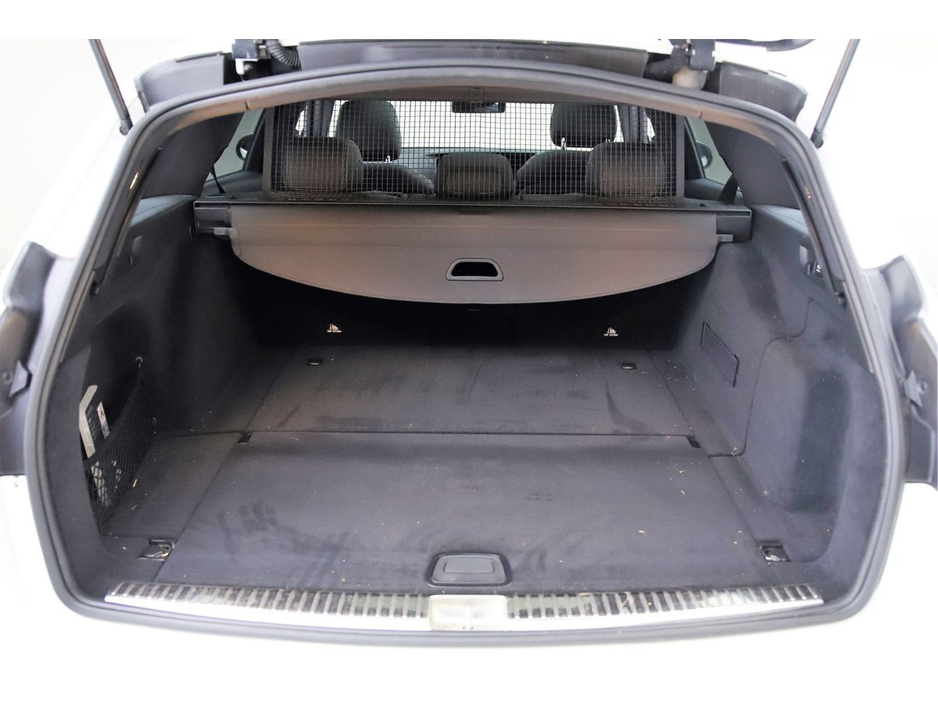 2018 Mercedes-Benz E Class - image 27