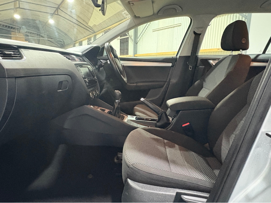 2016 Skoda Octavia 1.6 TDI 11 110HP 4DR COMBI AMBITION €9,950