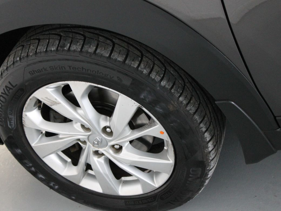 2020 Hyundai Tucson - image 24