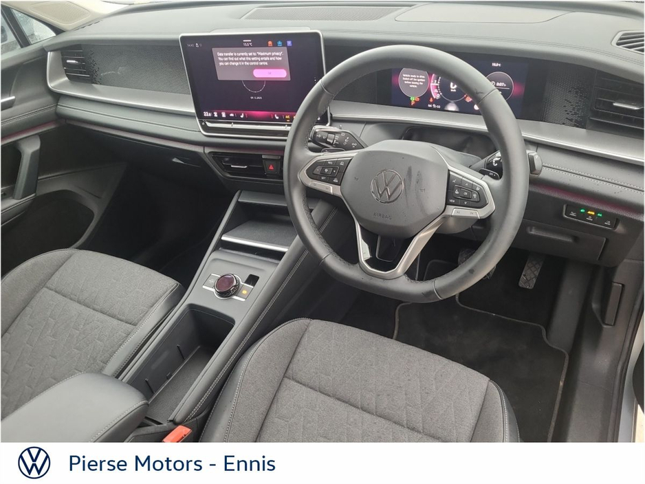 2025 Volkswagen Tayron - image 2