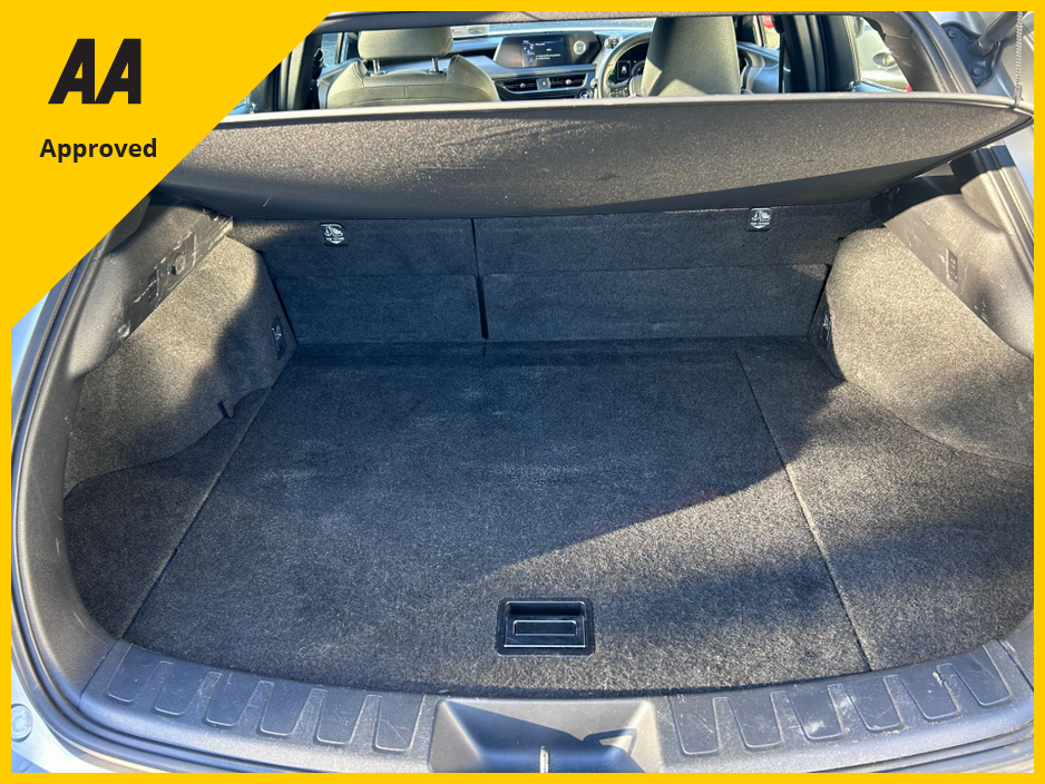 2020 Lexus UX 250 H 2020 LEXUS UX250h HYBRID DESIGN €22,950