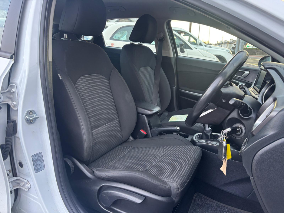 2020 Kia Ceed - image 5