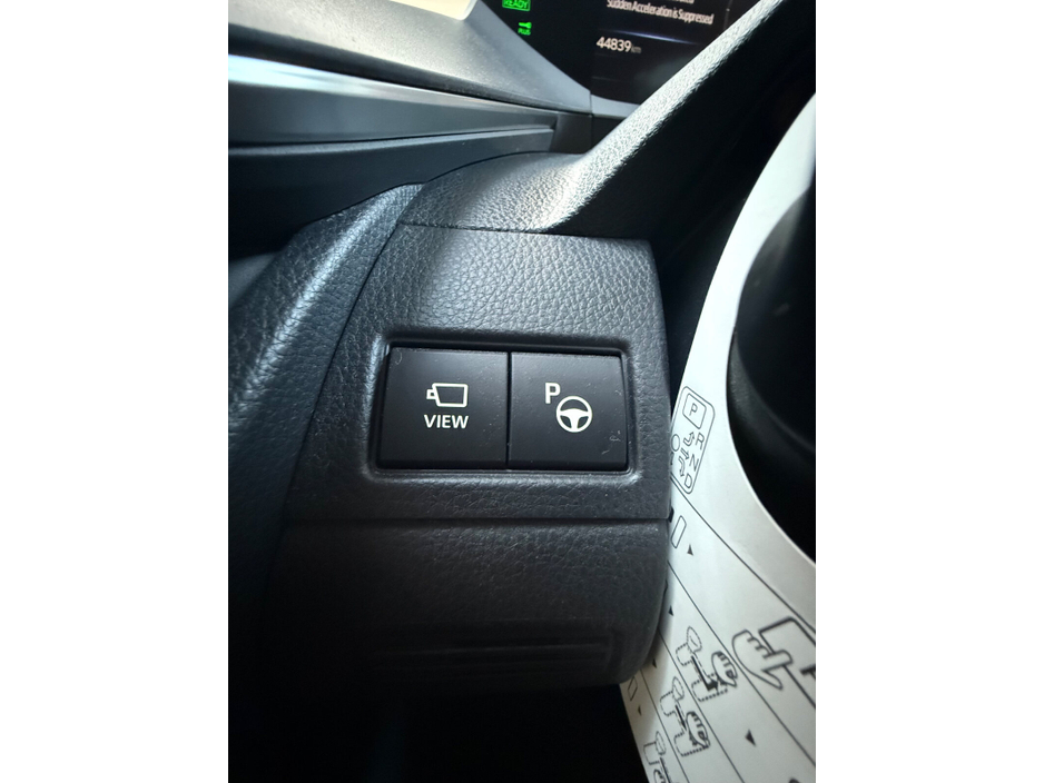 2023 Toyota Prius - image 23