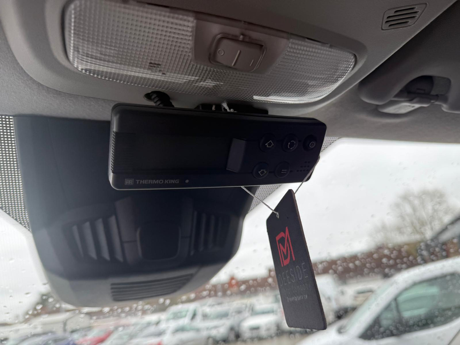 2021 Ford Transit Custom - image 10