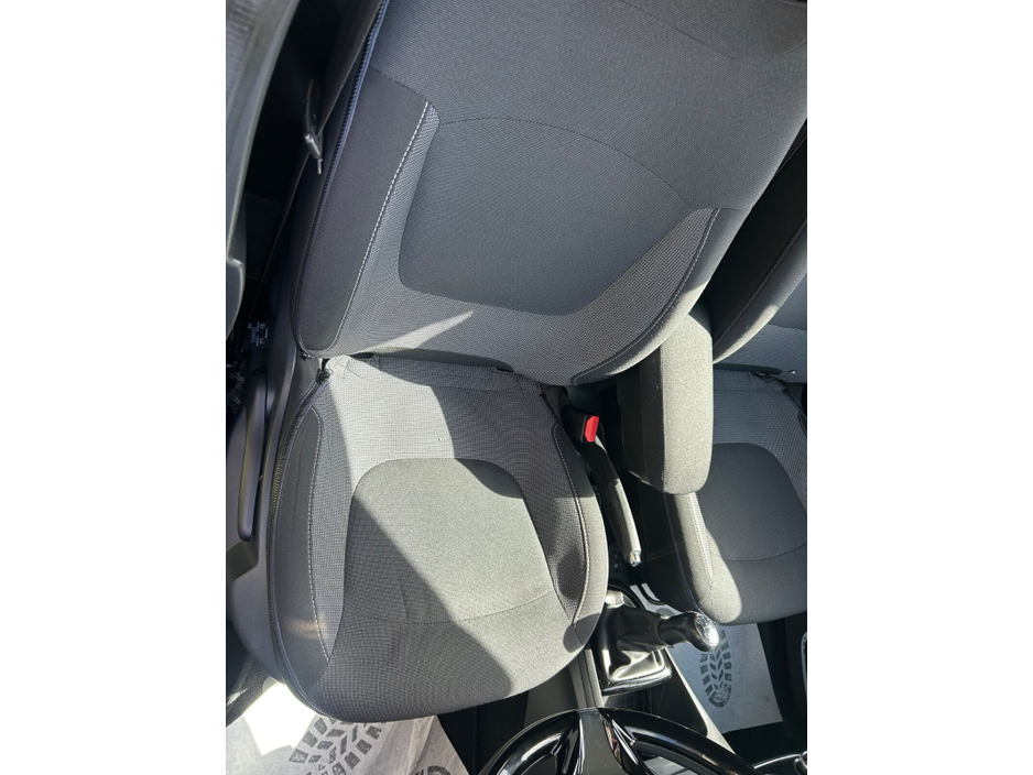 2015 Renault Captur - image 14