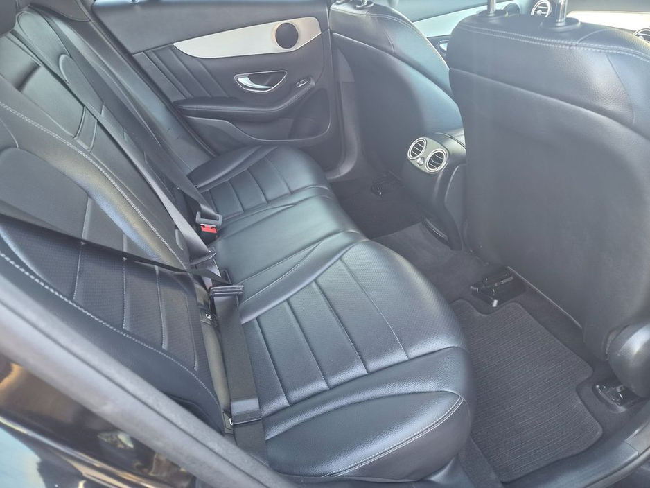 2018 Mercedes-Benz GLC Class - image 6