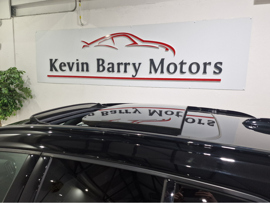 2021 Volvo XC40 - image 6