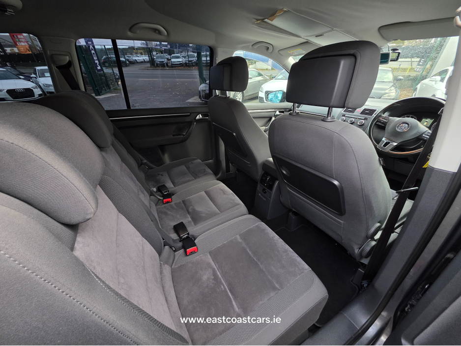 2012 Volkswagen Touran 7 SEATER * HIGHLINE ALCANTARA SEATS * REVERSING CAMERA * SIMI DEALER - SPECIALISING IN IMPORTS OF JAP AUTOMATIC HI SPEC BLUEMOTION // LARGE TOUCH SCREEN // €10,500