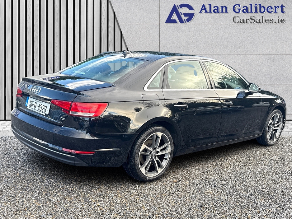 2018 Audi A4 - image 8