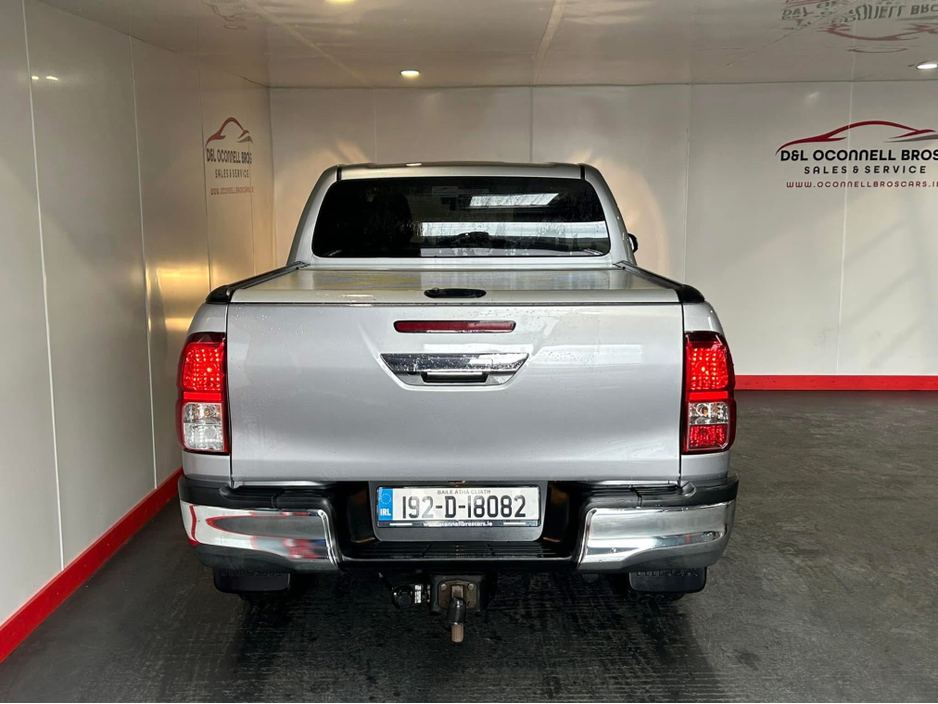 2019 Toyota Hilux - image 4