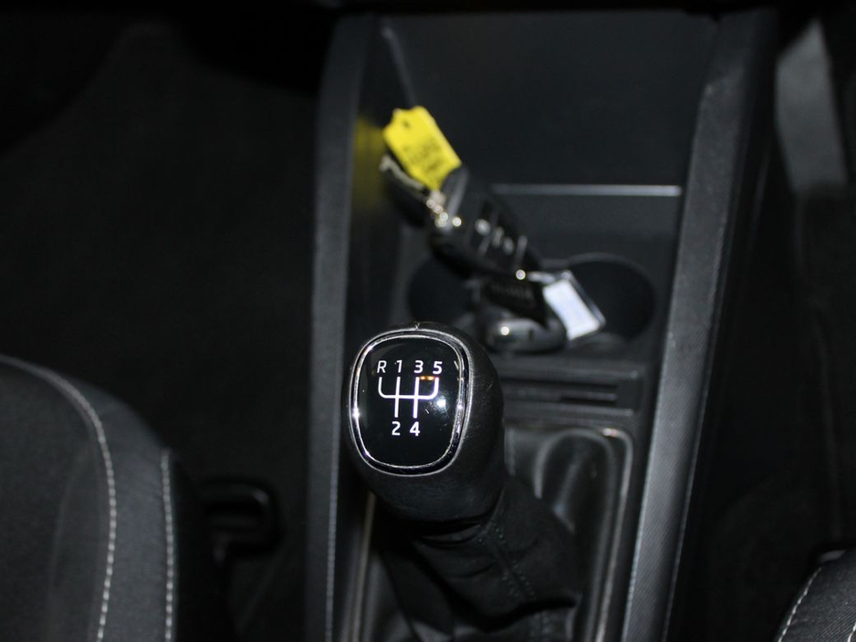 2021 Skoda Fabia - image 21