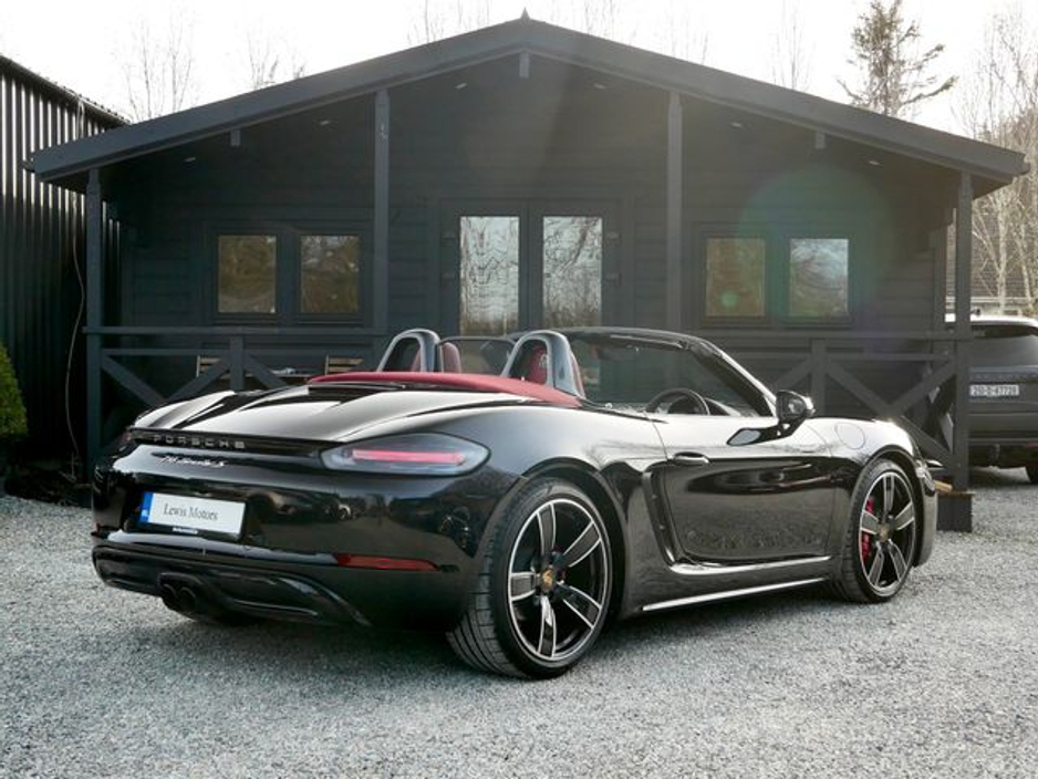 2026 Porsche Boxster - image 6