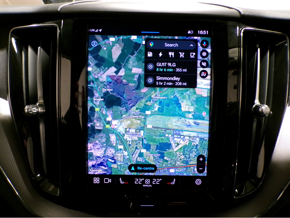 2023 Volvo XC60 *2023*ONLY 18,000 MILES*VOLVO XC60 RECHARGE 2.0 T6 350 PHEV AWD CORE BRIGHT EDITION*FULL VOLVO SERVICE HISTORY*PAN-SUNROOF*VOLVO ALLOY WHEELS*2 KEYS*FULL LEATHER HEATED SEATS*LANE PROTECTION*ACTIVE BR €47,900