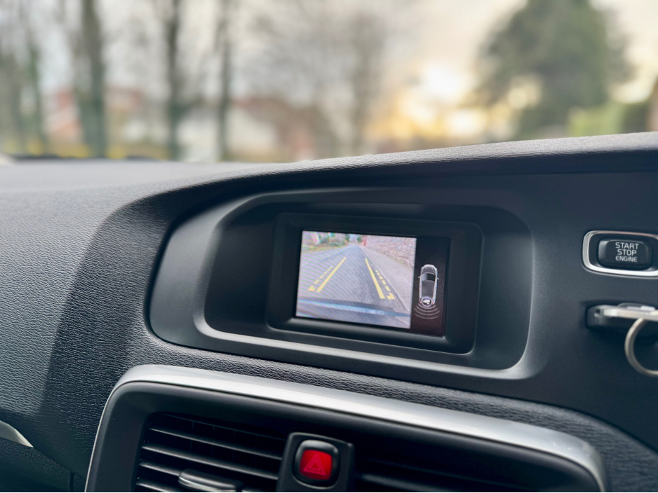 2017 Volvo V40 - image 24