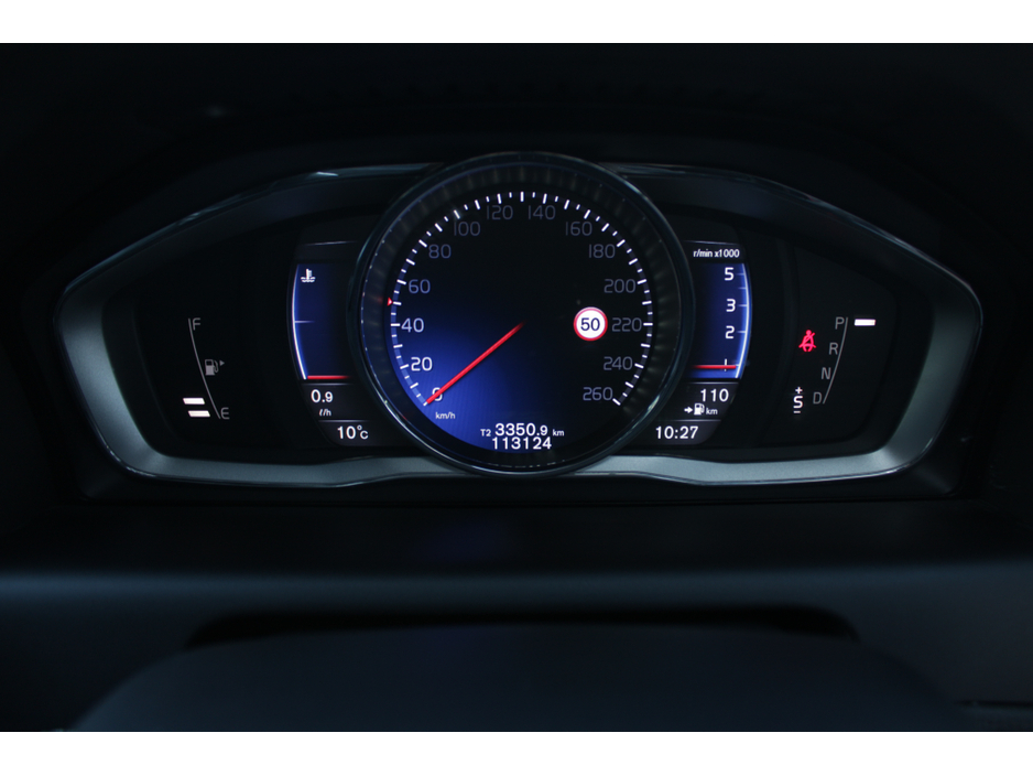 2016 Volvo XC60 - image 12