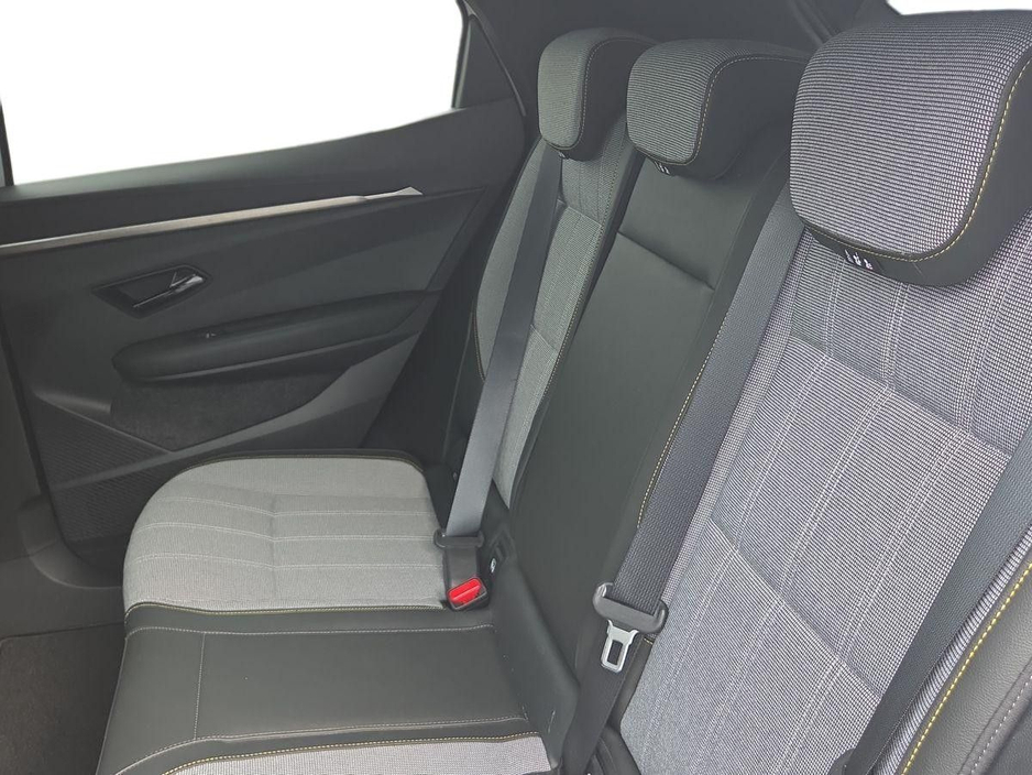 2023 Renault Megane E-Tech - image 11