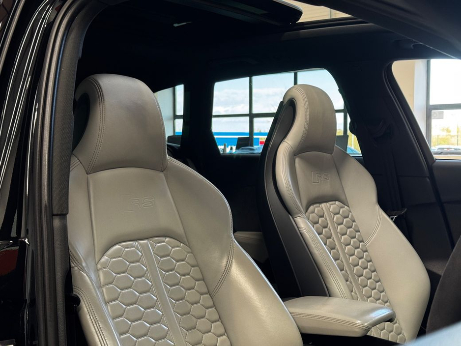 2022 Audi RS4 - image 20