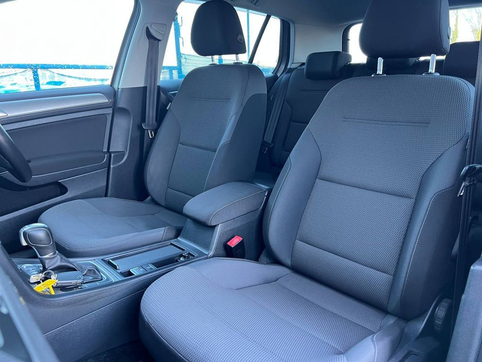 2015 Volkswagen Golf - image 6