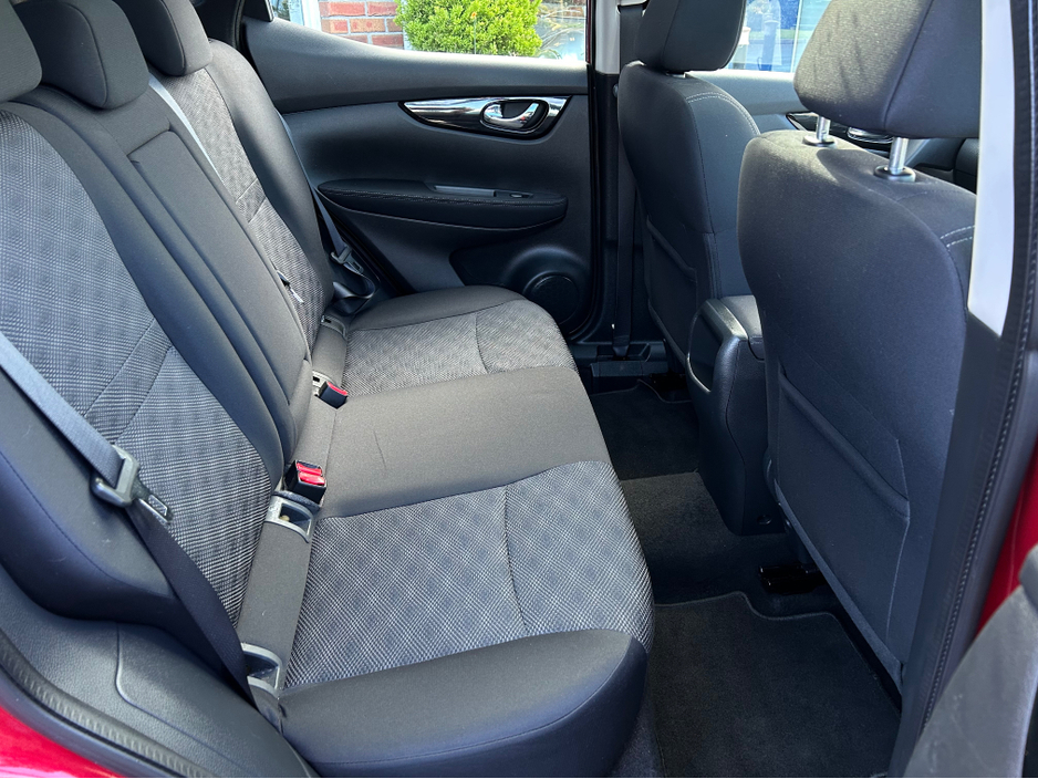 2016 Nissan Qashqai - image 23