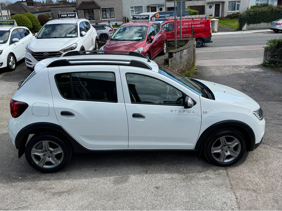 2018 Dacia Sandero - image 4
