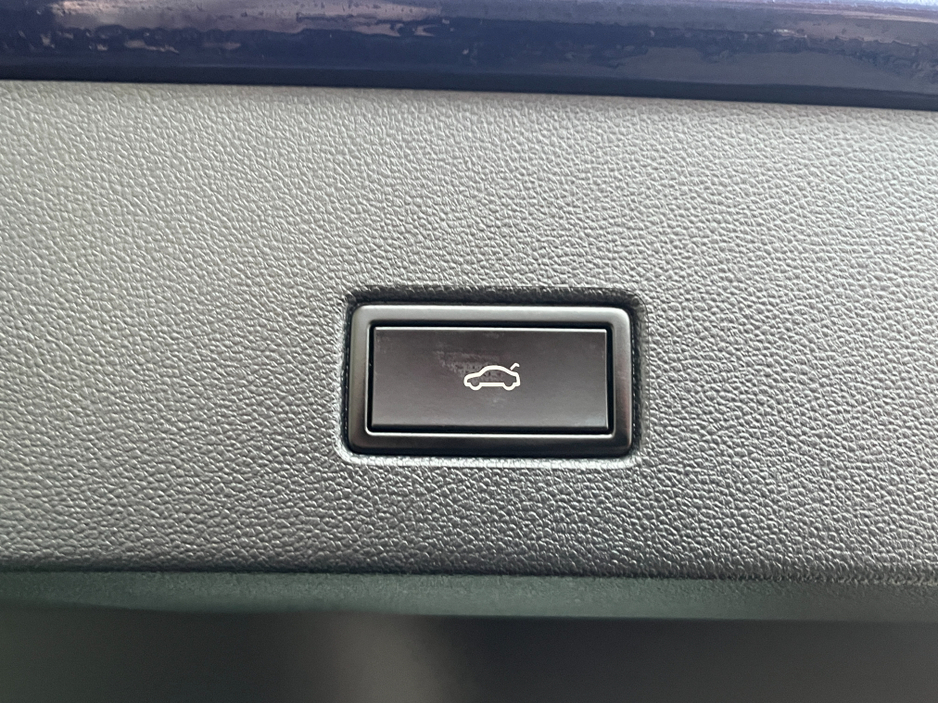 2021 Volkswagen T-Roc STYLE DESIGN PACK AUTOMATIC 2.0 DIESEL //LOW MILES//ADAPTIVE CRUISE CONTROL//KEYLESS ENTRY//REVERSE CAMERA// €26,950