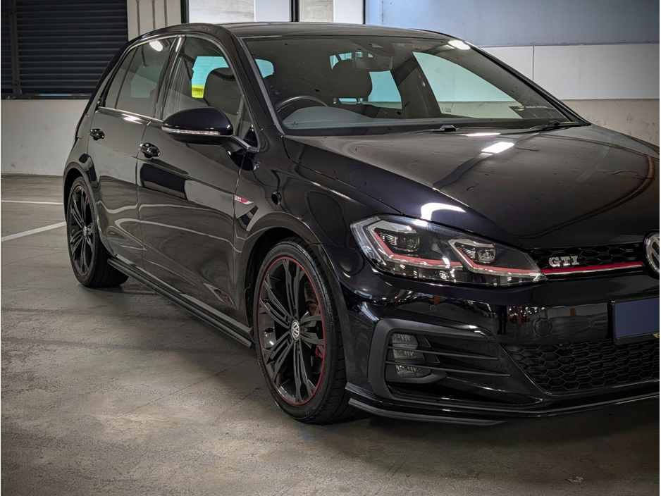 2018 Volkswagen Golf - image 5