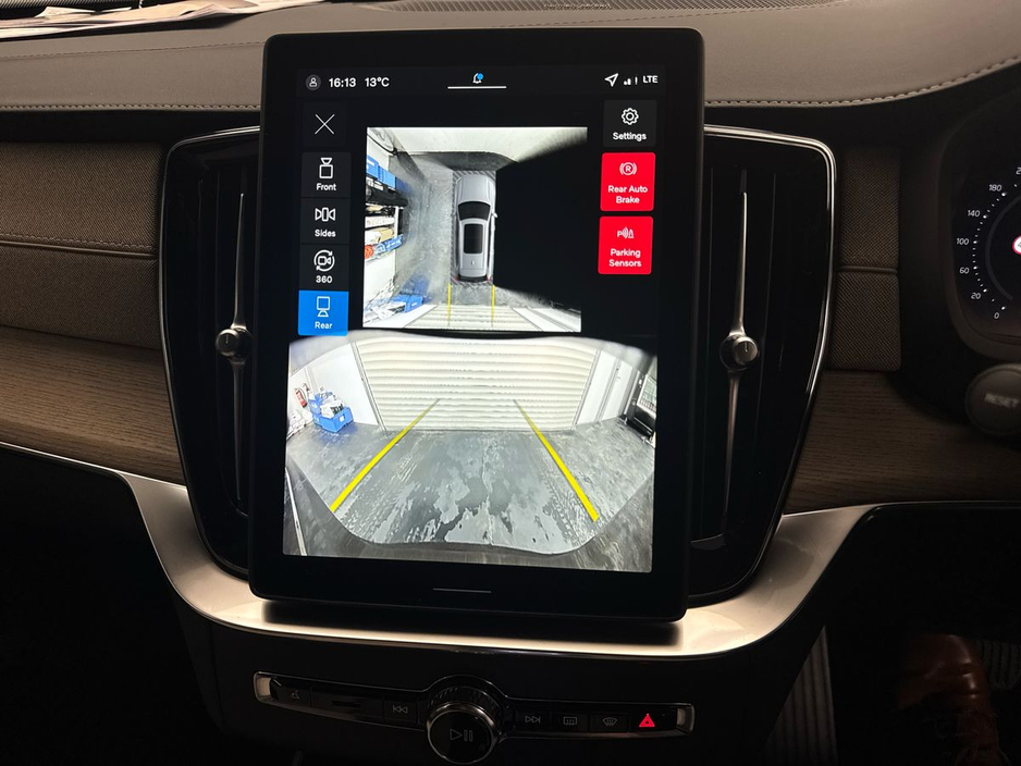 2026 Volvo XC90 - image 17