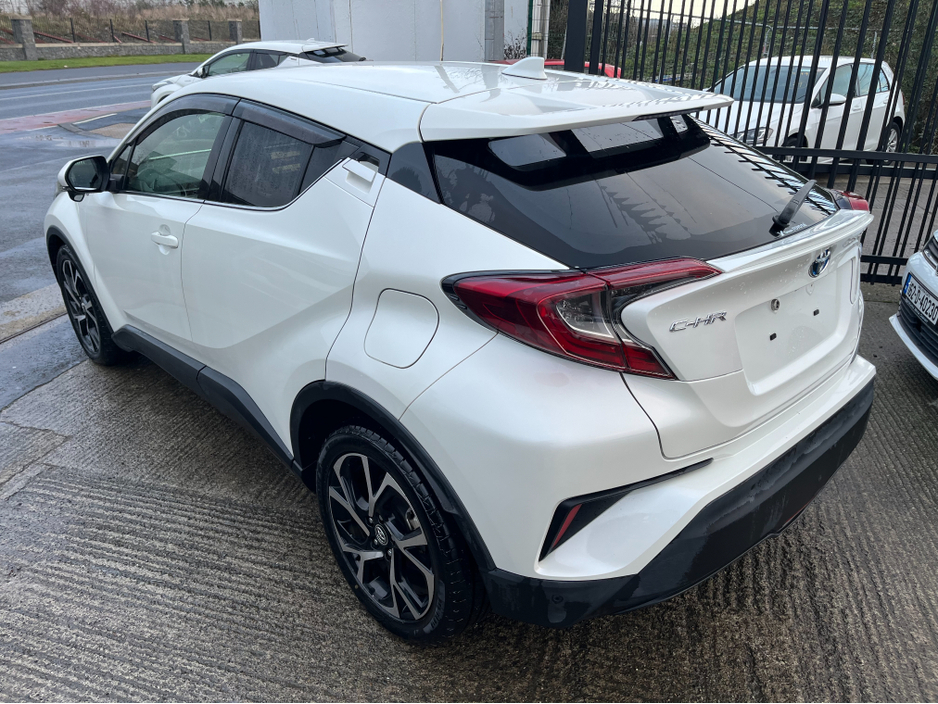 2018 Toyota C-HR 1.8 HYBRID AUTO LOW KM HIGH SPEC €19,450
