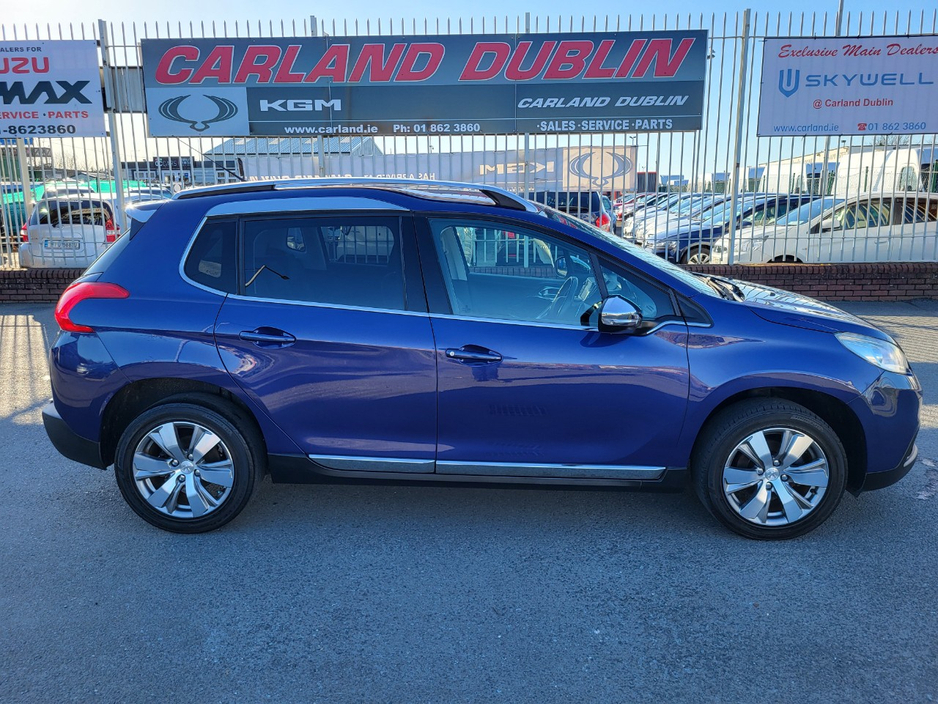 2014 Peugeot 208 - image 2