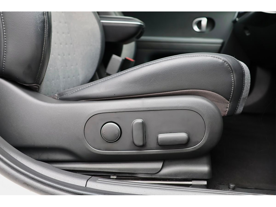 2023 Hyundai Ioniq 5 - image 9