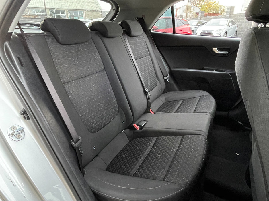 2022 Kia Rio - image 20