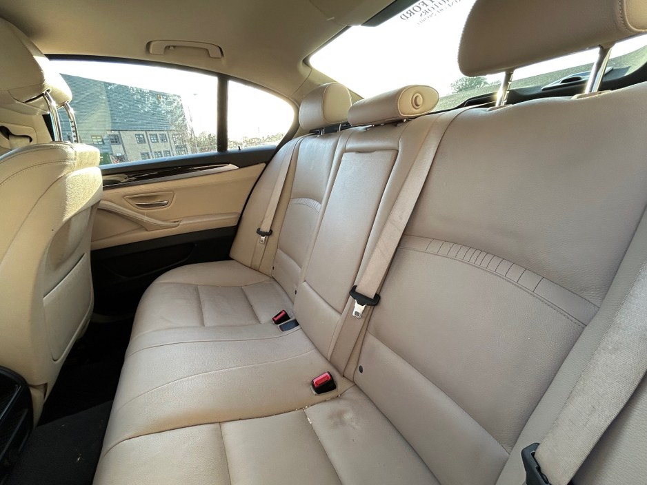 2014 BMW 5 Series - image 7
