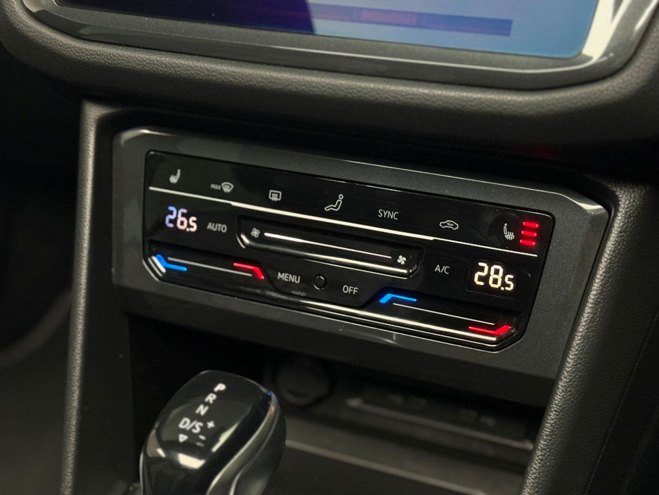 2021 Volkswagen Tiguan - image 21