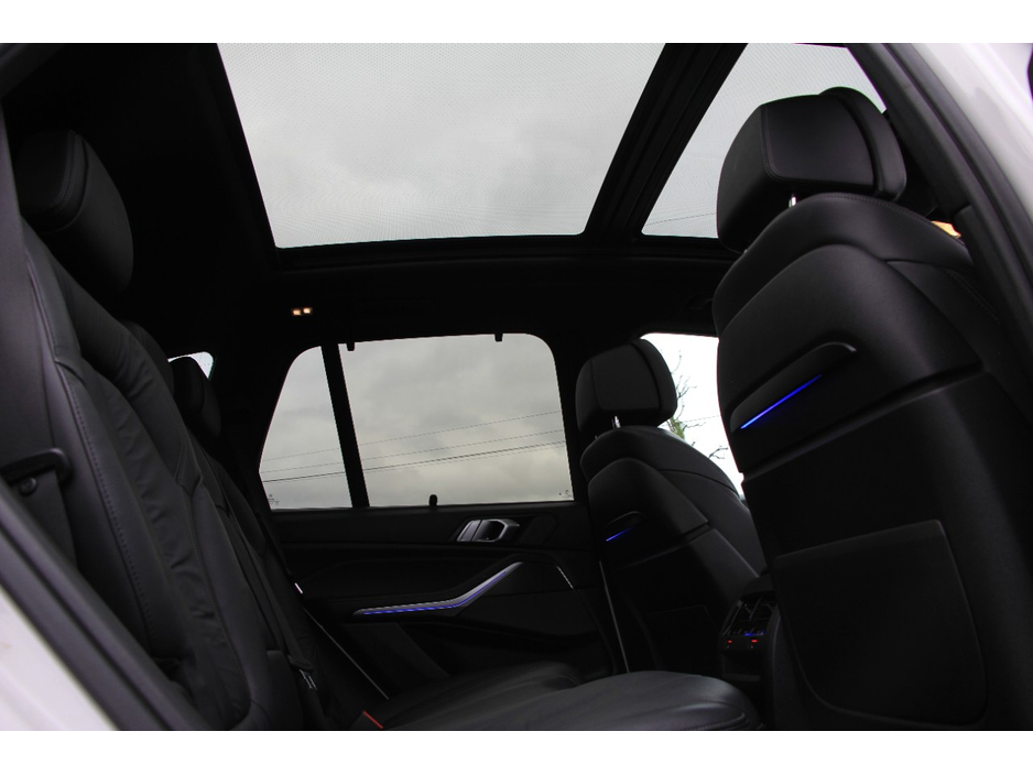 2019 BMW X5 - image 19