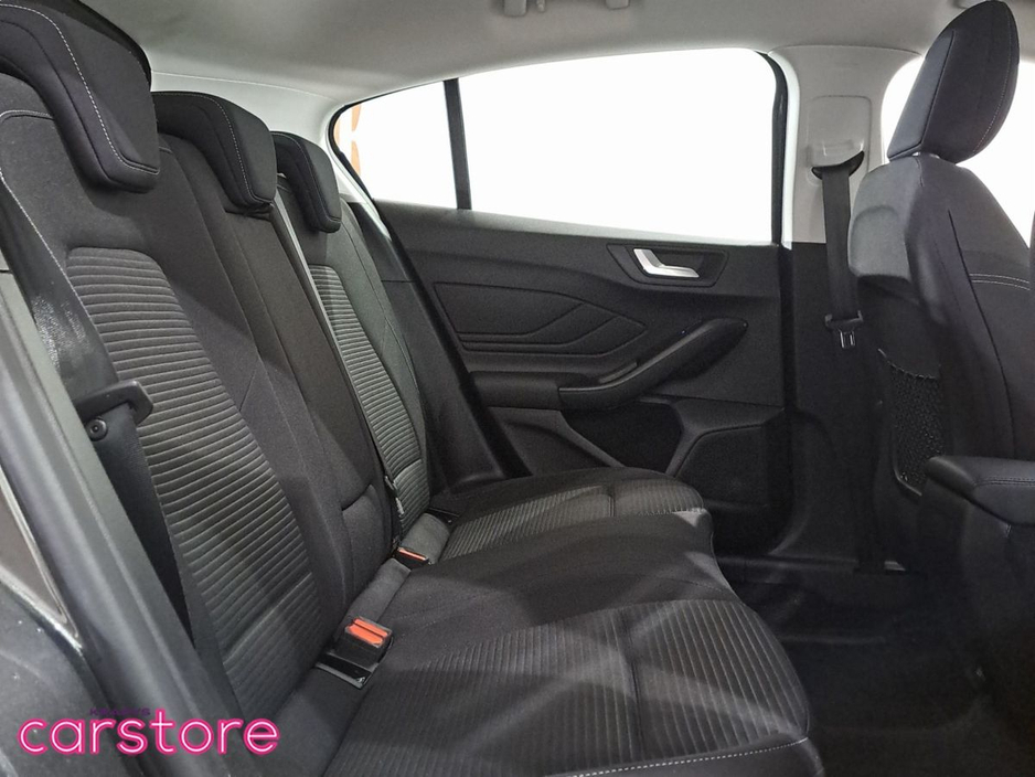 2021 Ford Focus 1.5 TDCi 120PS Titanium €21,880