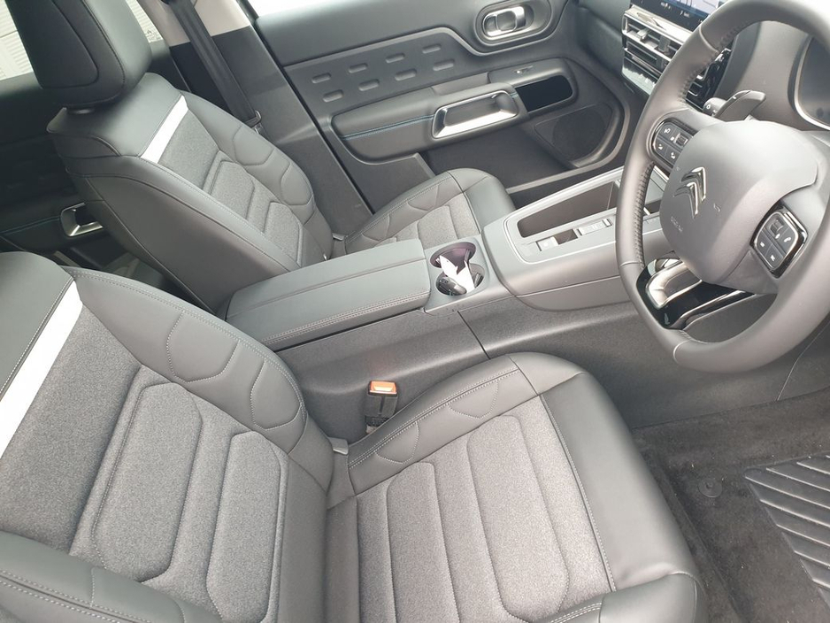 2026 Citroen C5 Aircross - image 10