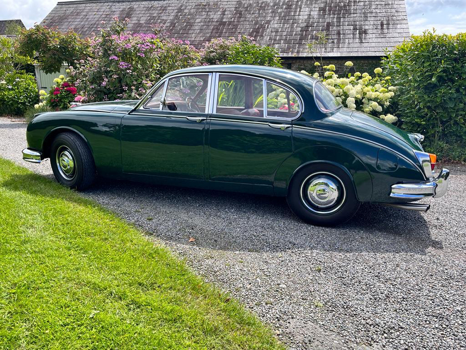 1962 Jaguar Mark II 2.4 with 3.8 engine €22,500