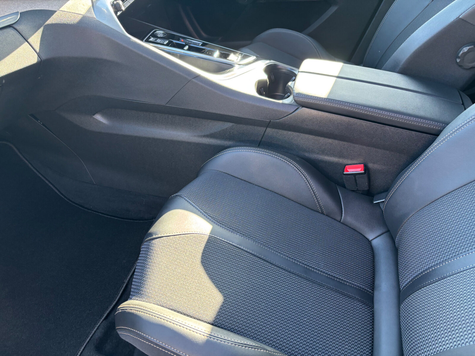 2025 Peugeot 5008 1.5 BlueHDi 130bhp Allure Auto €44,950