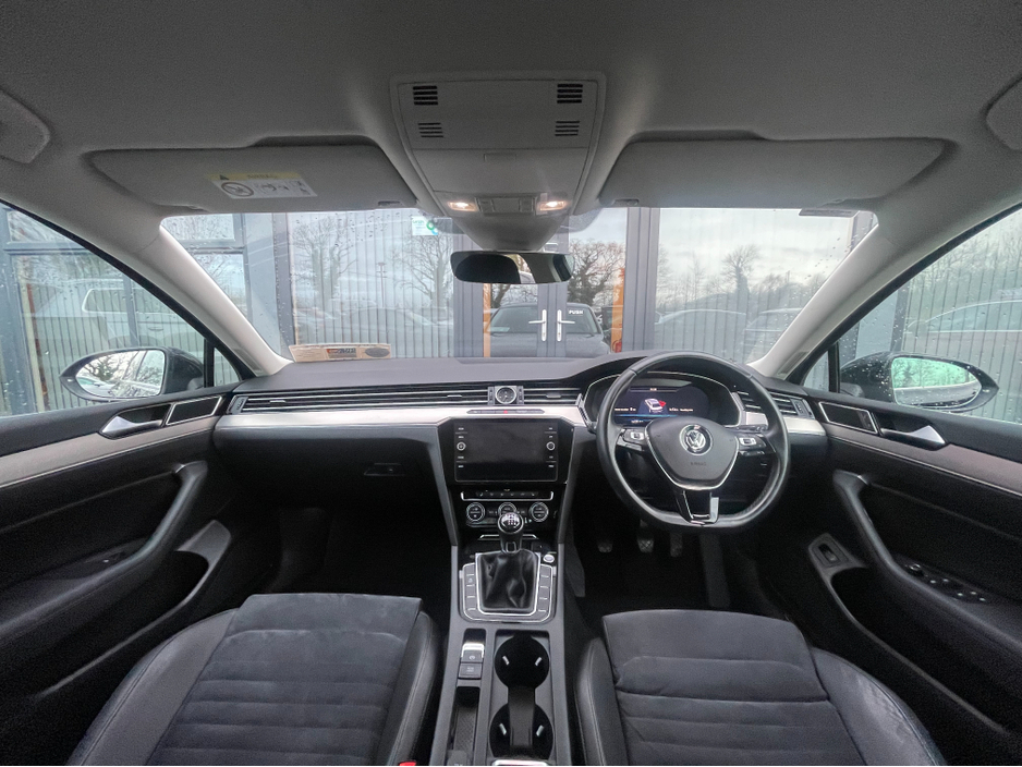 2017 Volkswagen Passat HIGHLINE 1.6 TDI MANUAL 6SPEED FWD 120HP 4DR €14,500