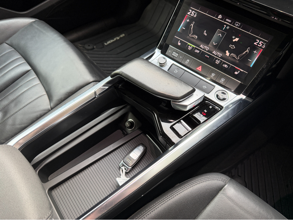 2020 Audi e-tron 50 QUATTRO..AIR SUSPENSION..2 KEYS €24,900