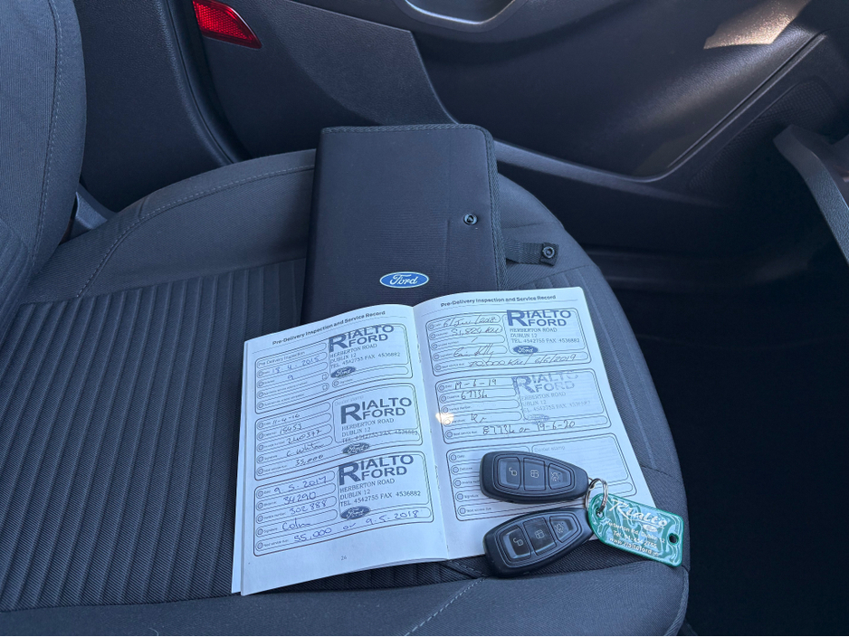 2015 Ford Focus - image 21