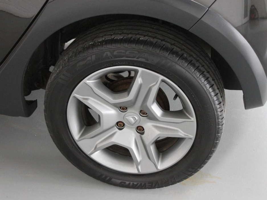 2020 Dacia Sandero - image 28